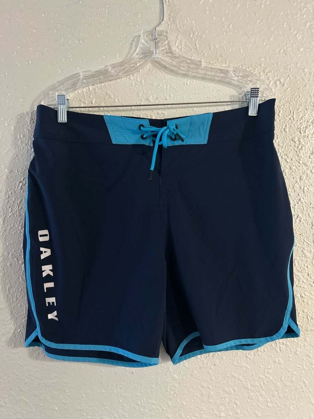 Oakley Performance Fit Board Shorts Size 34